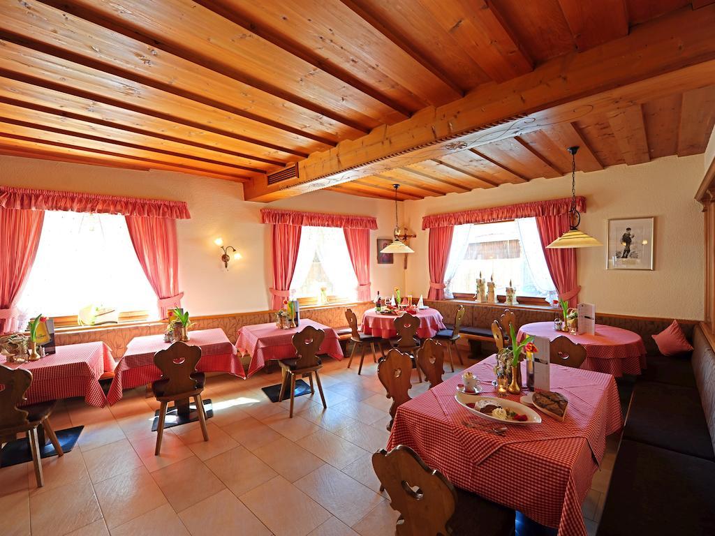 Hotel Traube Fliess Bagian luar foto