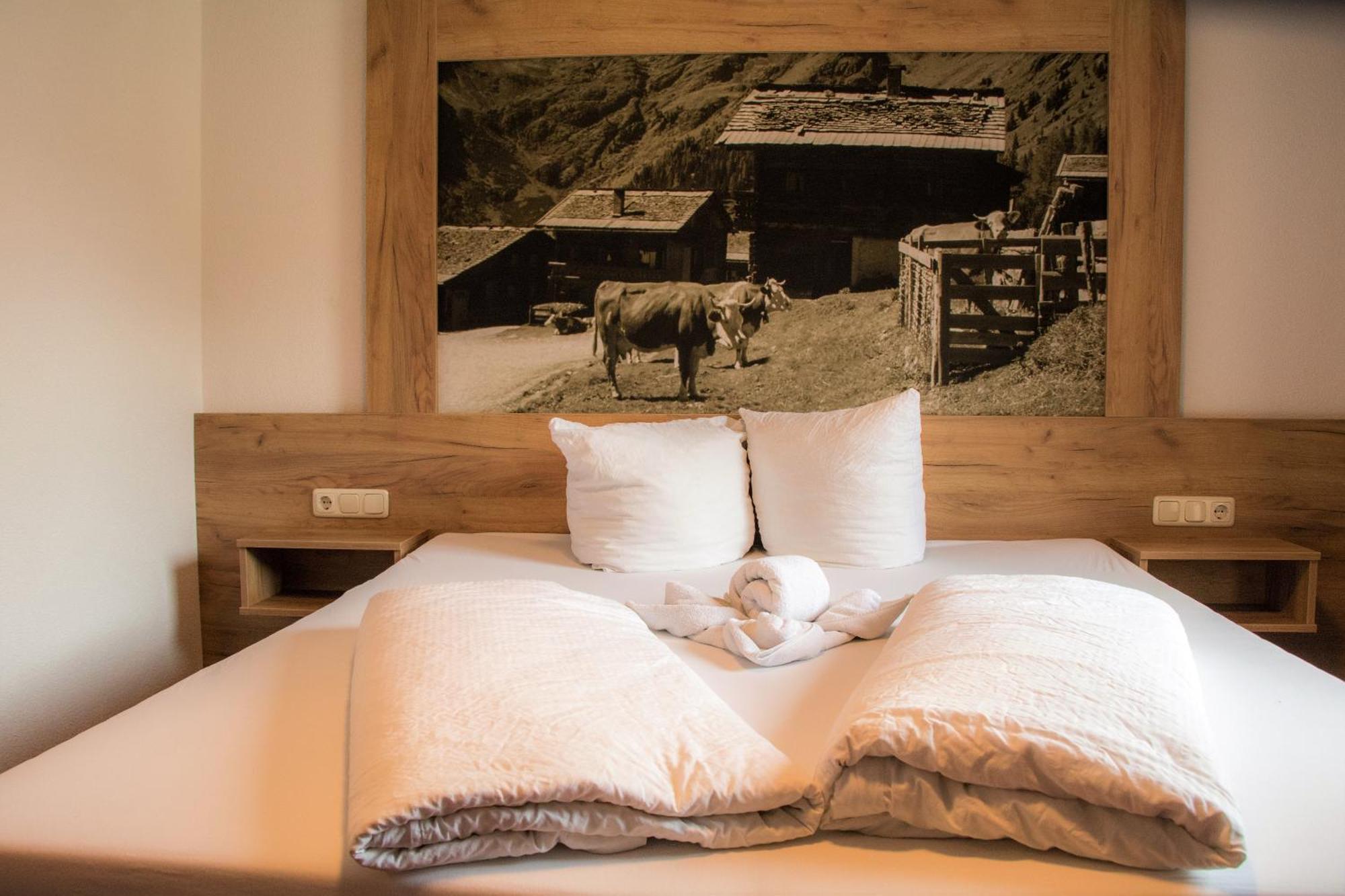 Hotel Traube Fliess Bagian luar foto